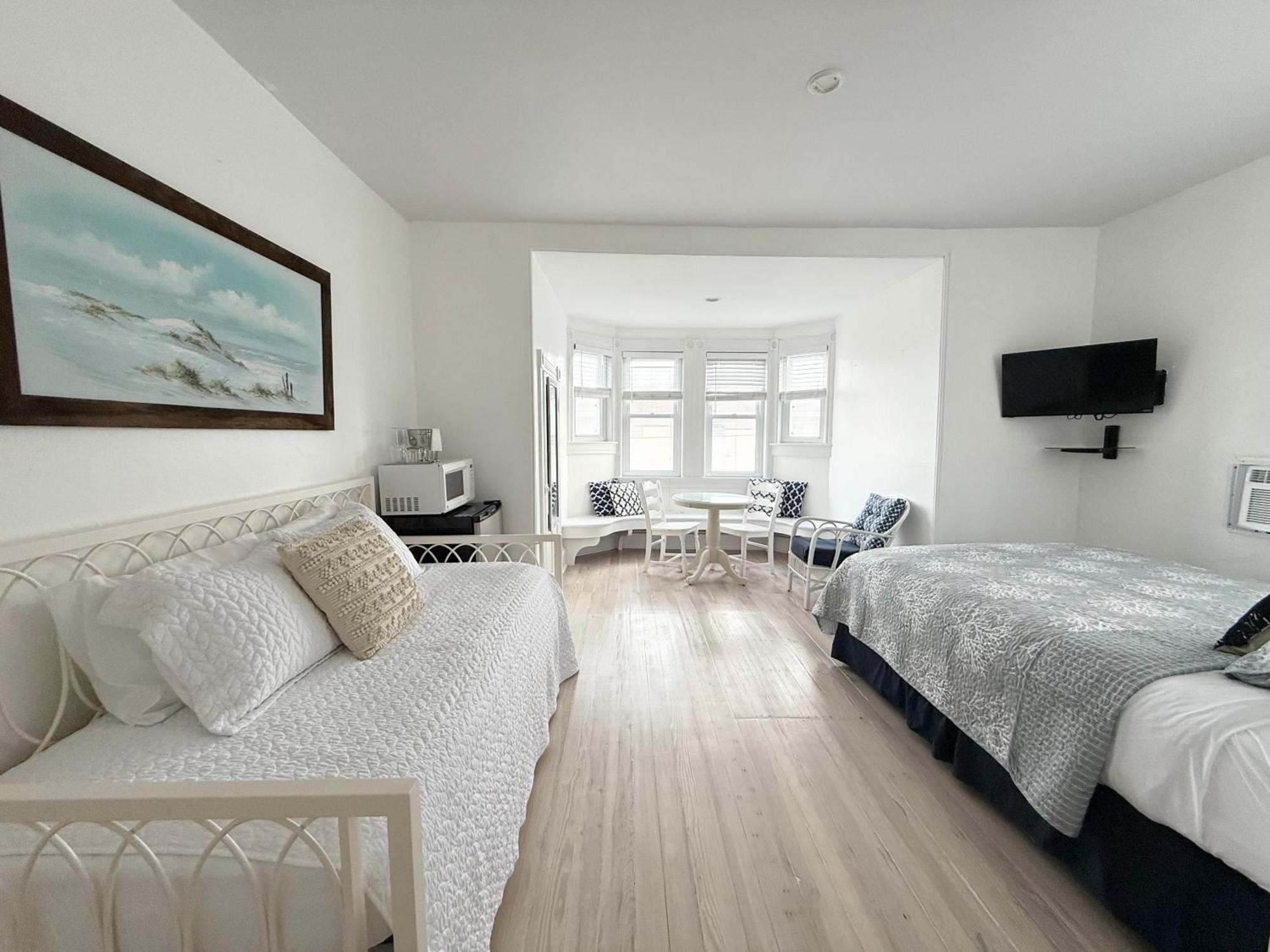 Windward At The Beach Beach Haven Exterior foto